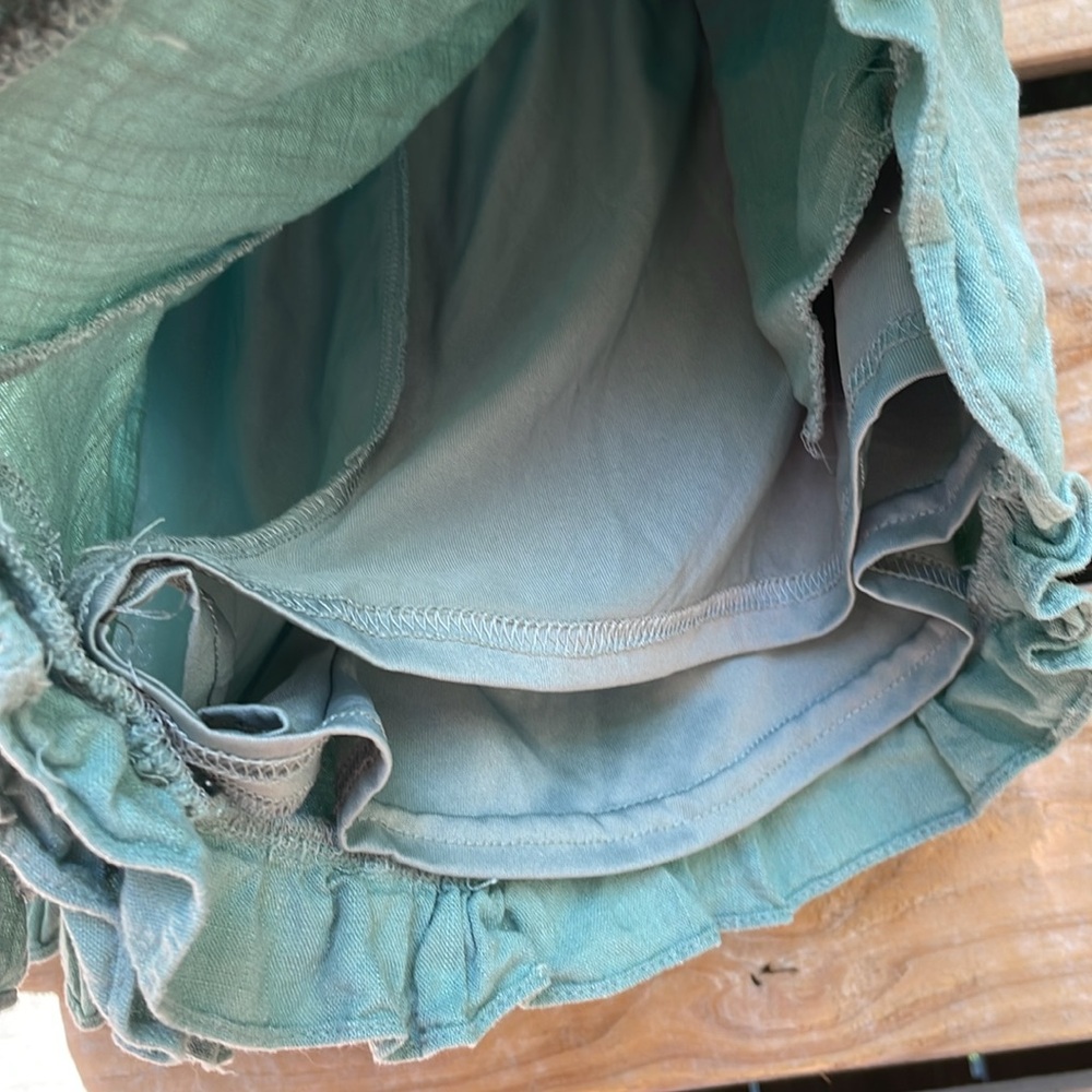 Ruffled Shorts with lining and pockets- size M - Picture 8 of 8